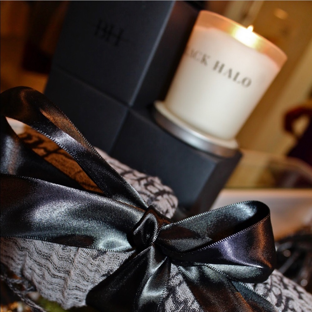 NWB Black Halo Candle Sexy Scent!